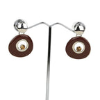 Boucles d'oreilles pendantes émail et cristaux, marron