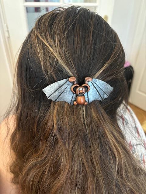 Barrette cheveux originale en forme de chauve-souris argenté