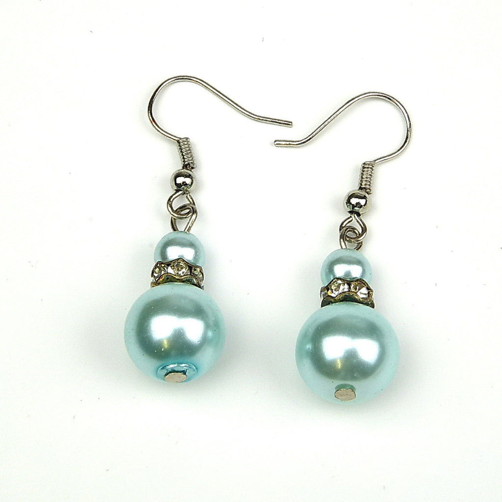Boucle d'oreille pendante perle nacrée