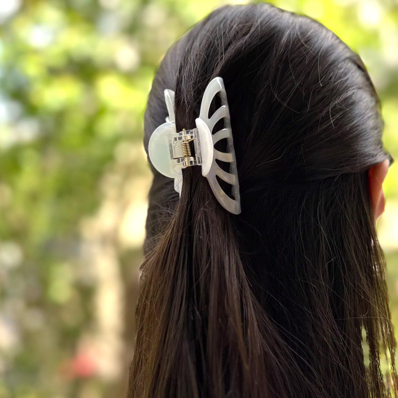 Pince cheveux crabe en acétate nacré