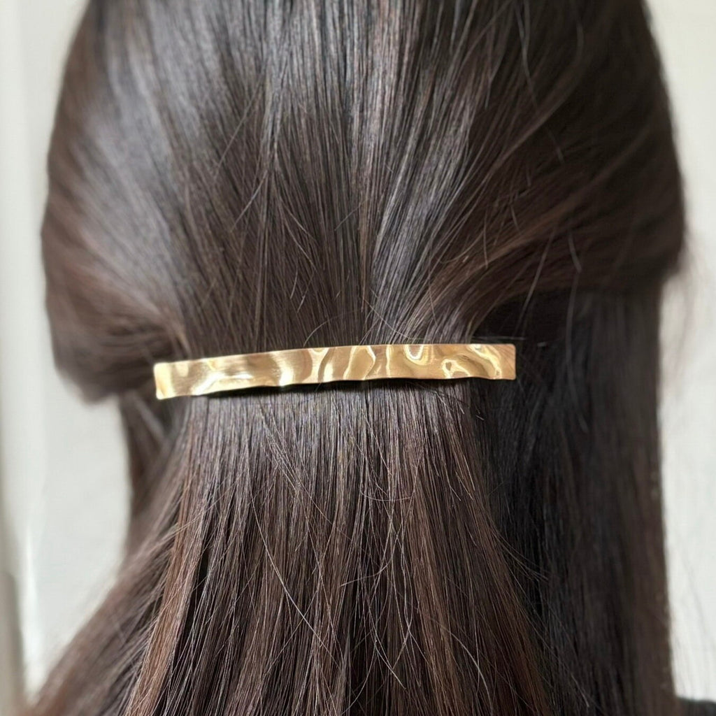 Barrette cheveux métal martelé doré 