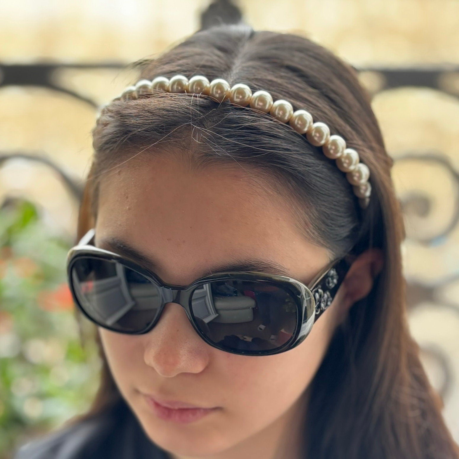 Serre tête couronne en grosses perles nacrées